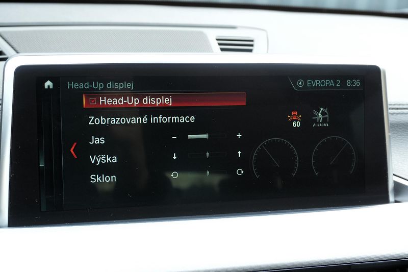 BMW X2 20i xDrive, Tažné, Kamera, ČR - fotka 24 z 36