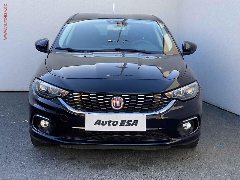 Fiat Tipo (2019) 1.4i, Lounge, navi, kamera - fotka 2 z 18