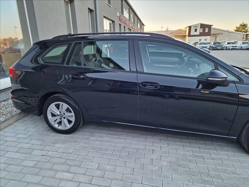Volkswagen Golf 2.0TDI 110kW Life,ČR,1.Maj. - fotka 43 z 50