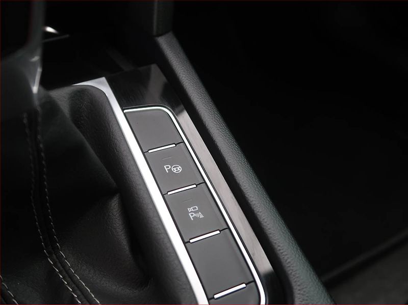 Volkswagen Arteon (2022) R-line 1.5 TSI - fotka 19 z 19
