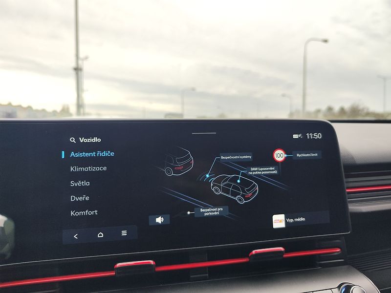 Hyundai Kona 1.6 T-GDi/146kW N-Line - fotka 18 z 36
