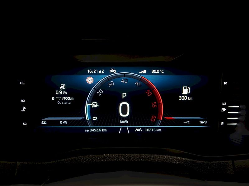 Škoda Karoq (2025) TOP SELECTION 2.0TDI 110KW DSG - fotka 19 z 42
