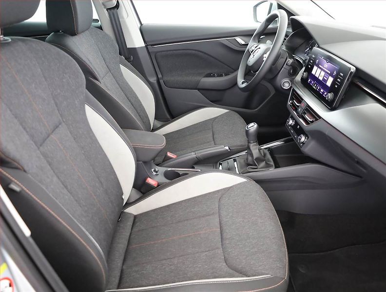 Škoda Scala (2024) Style 1.0 TSI, Serv.kniha - fotka 7 z 20