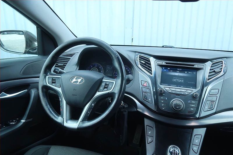 Hyundai i40 (2016) 1.7 CRDi, Serv.kniha, Navi - fotka 7 z 23