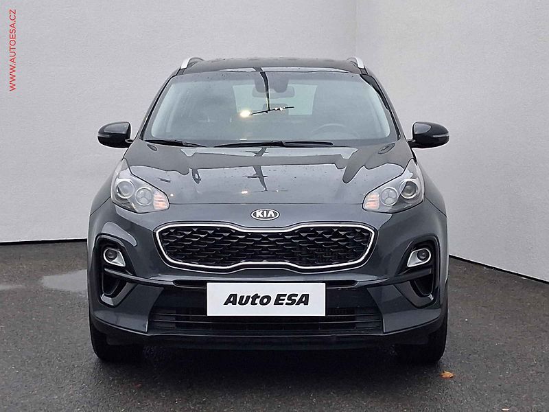 Kia Sportage (2020) 1.6 T-GDi, 2.maj, AC, park - fotka 2 z 18