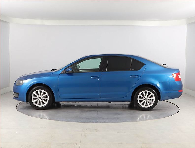 Škoda Octavia (2014) Style 1.6 TDI, Xenony - fotka 3 z 22