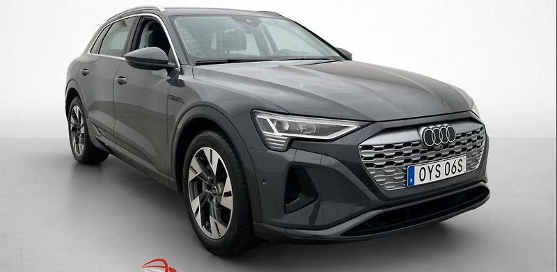 Audi Q8 e-tron 55 Q Kamera Tažné LED Vzduch  - fotka 2 z 28