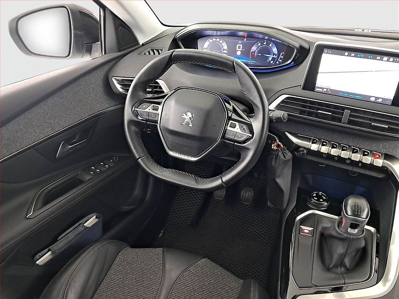 Peugeot 3008 (2017) 1.2 PureTech, Serv.kniha, Navi - fotka 7 z 19