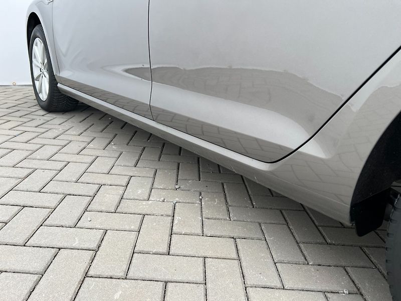 Volkswagen Golf Variant (2016) 1.2TSi LOUNGE Edition - fotka 29 z 33