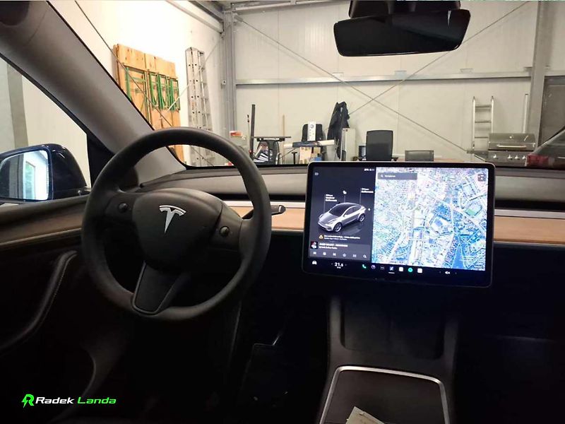 Tesla Model Y (2023) Enhanced Autopilot, Tažné 1600 - fotka 6 z 13