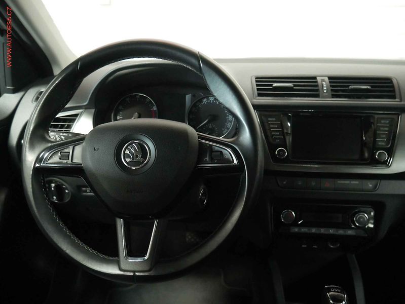Škoda Fabia (2014) 1.2TSI, DSG - fotka 11 z 20