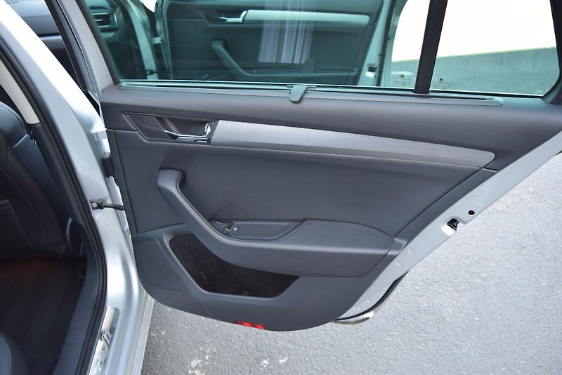 Škoda Superb (2016) 2.0TDI 140kw DSG 