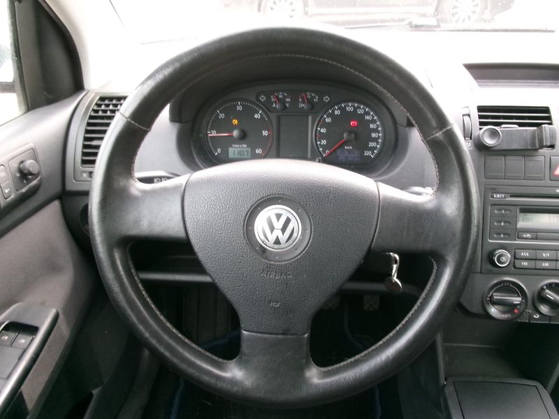 Volkswagen Polo (2007) 1,4TDI KLIMA - fotka 14 z 23