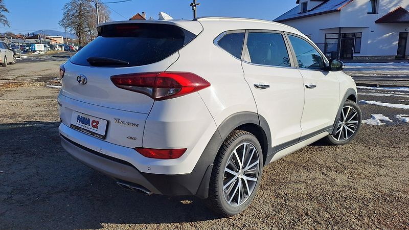 Hyundai Tucson 2.0 CRDI 4x4 Best of Czech - fotka 6 z 26