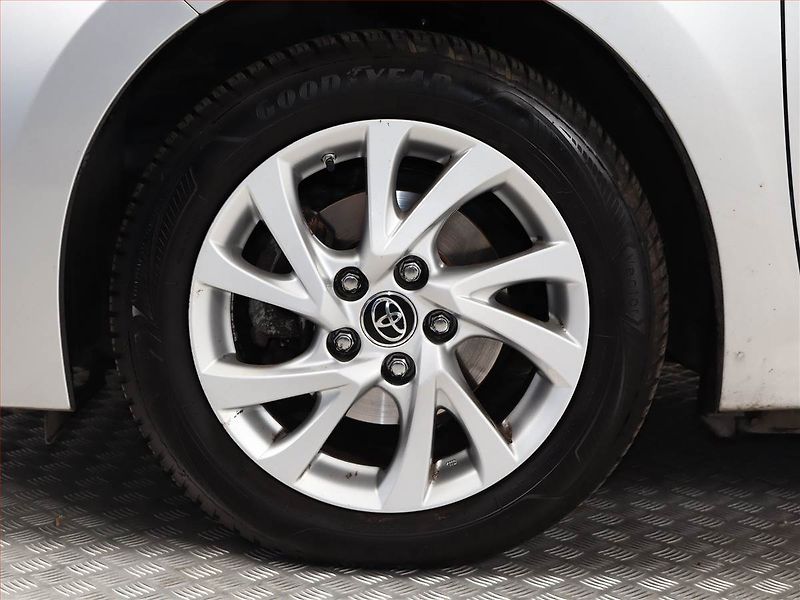 Toyota Corolla (2017) 1.6 Valvematic, Serv.kniha - fotka 13 z 17