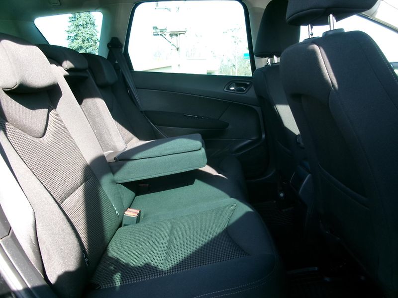 Peugeot 308 (2013) SW 2,0HDI NAVI AC BT TEMP - fotka 14 z 28