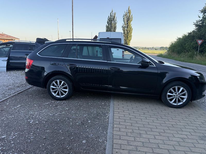 Škoda Octavia (2017) 1.6tdi - fotka 17 z 52