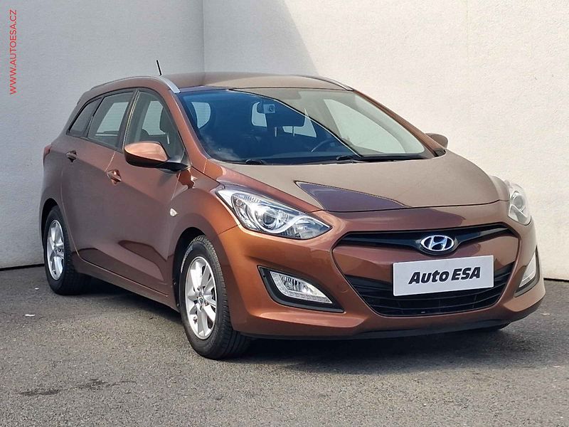 Hyundai i30 (2014) 1.6i, 1.maj,ČR, servis.kniha - fotografie inzerátu