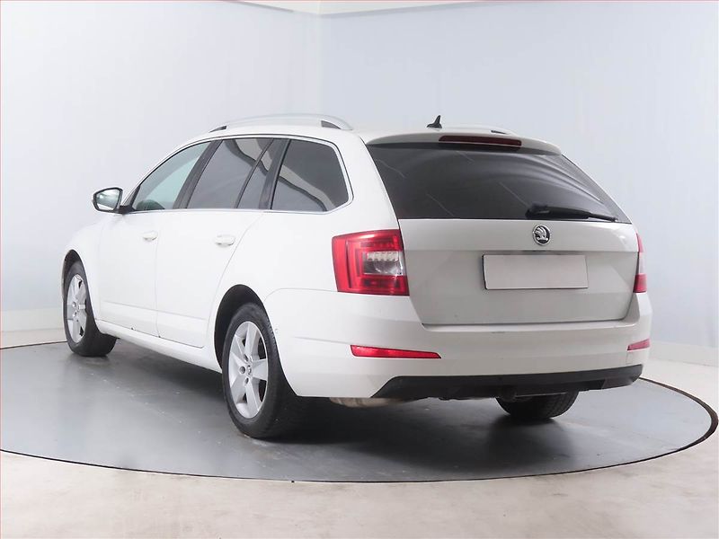 Škoda Octavia (2014) Elegance 1.6 TDI, 4X4 - fotka 4 z 14