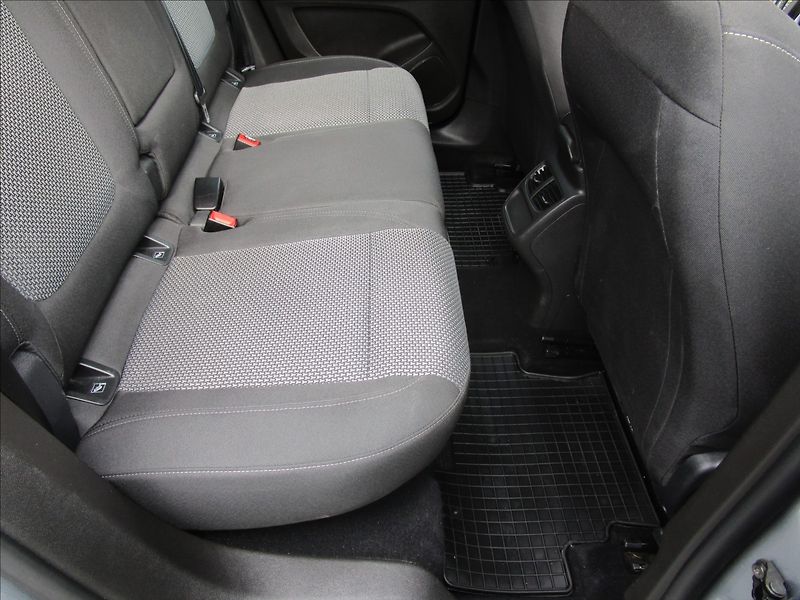 Opel Grandland 1.5CDTi 96kW AT8, aut. klima, - fotka 24 z 41