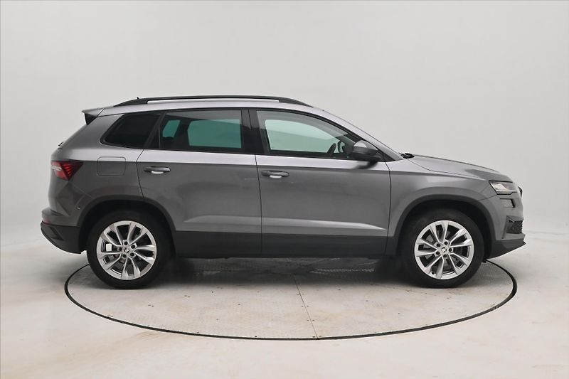 Škoda Karoq 2,0 TDI 110kW DSG 4x4 STYLE Zá - fotka 4 z 32