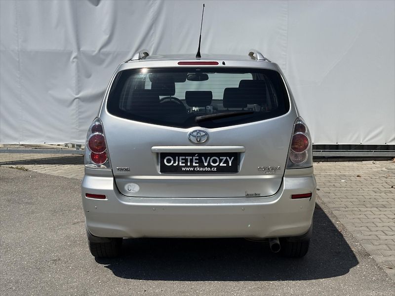 Toyota Corolla Verso 1,8 - fotka 5 z 18