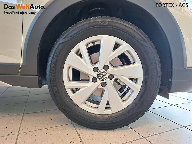 Volkswagen Taigo (2022) 1.0 TSI,81kW,Park.kamera - fotka 26 z 27
