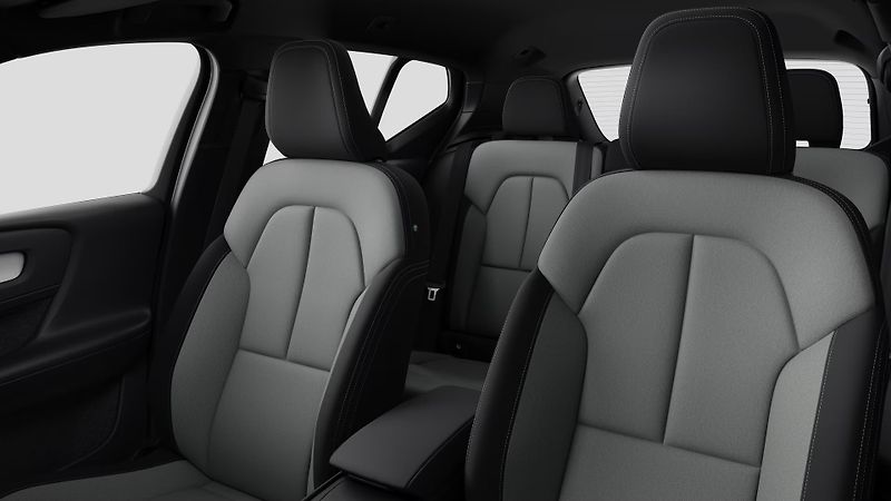 Volvo XC40 (2026) CORE, B3 FWD, 120+10 kW / 163+ - fotka 8 z 8