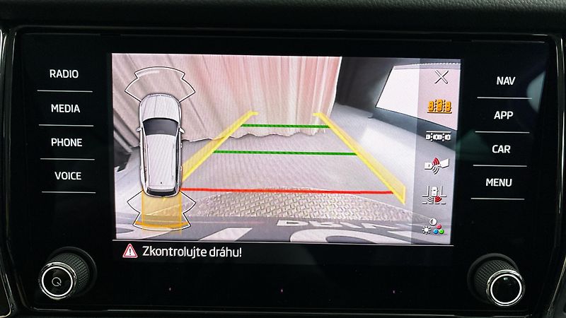 Škoda Kodiaq 2.0 TDI DSG 4x4 Style - fotka 12 z 28