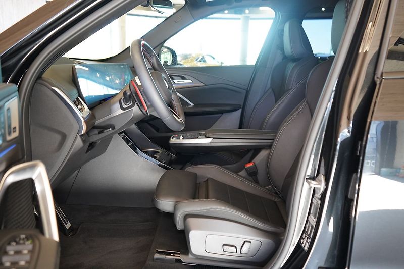 BMW X1 M35i xDrive, Panorama, Head-up - fotka 18 z 50