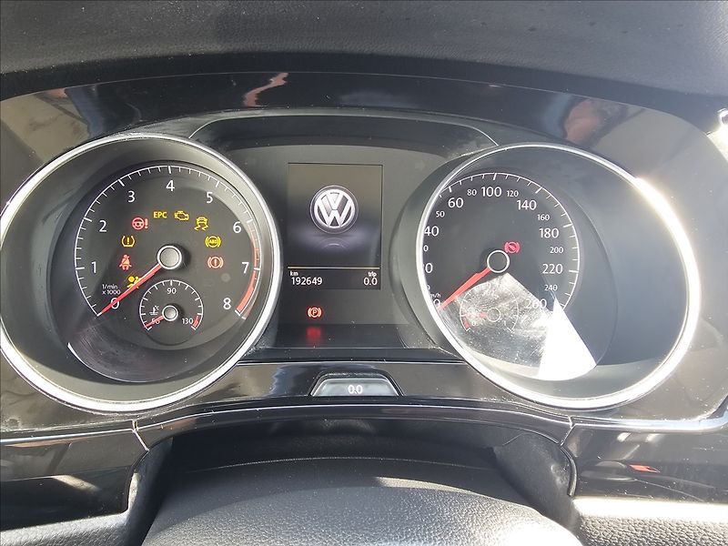 Volkswagen Touran 1,4 TSi 110KW Highline Panoram - fotka 16 z 52