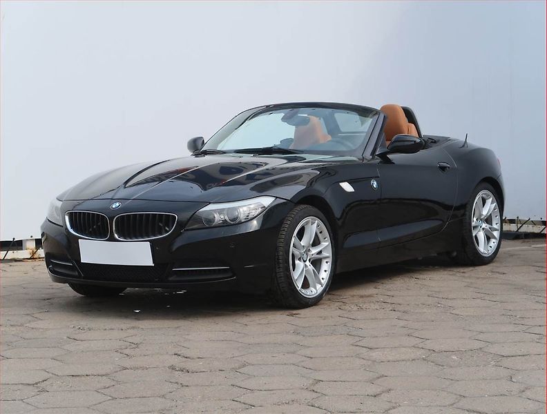 BMW Z4 (2013) sDrive20i, Kůže, Bi-Xenony - fotka 2 z 24