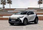 Toyota C-HR - od 919 900 Kč.