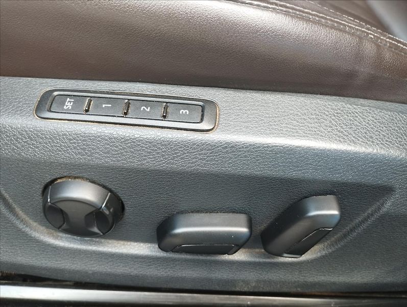 Škoda Superb 2,0 TDi 110KW LAURIN/KLEMENT - fotka 16 z 20