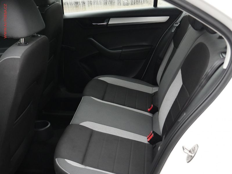 Škoda Rapid (2019) 1.0 TSi, 2.maj,ČR, Ambition - fotka 10 z 15