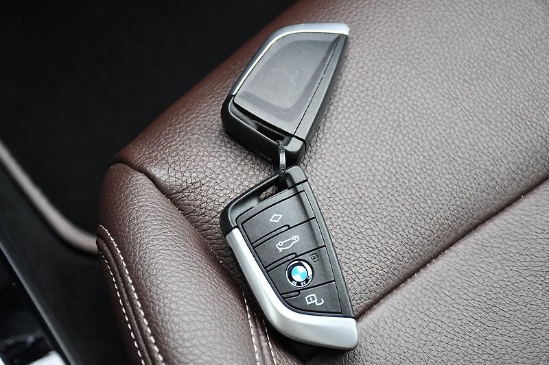 BMW Řada 2 218d NAVI LED REZERVACE - fotka 37 z 39