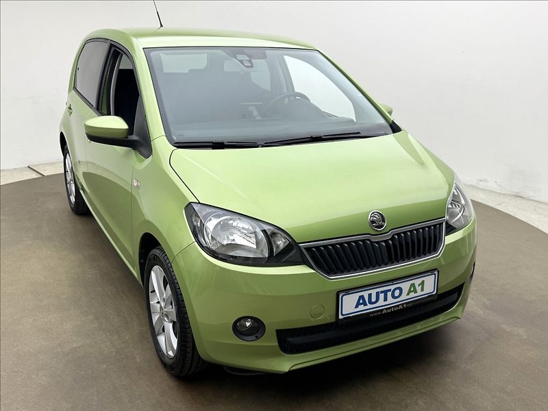 Škoda Citigo 1,0 AUTOMAT NAV SENZORY VÝHŘEV - fotka 3 z 30