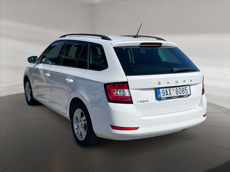 Škoda Fabia 1,0 TSI 70 Ambition - fotka 4 z 11