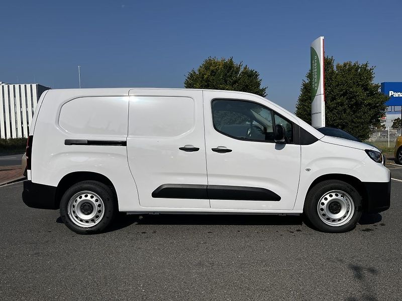 Toyota ProAce City 1.5D 130k MT Active Multimedia - fotka 3 z 28