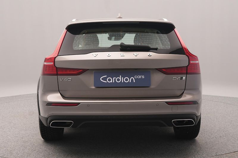 Volvo V60 CC D4 AWD MOMENTUM POLESTAR  - fotka 9 z 40