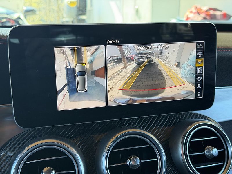 Mercedes-Benz Třídy C C43 AMG 4MATIC  - fotka 13 z 38