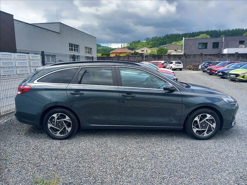 Hyundai i30 1,0 T-GDI FL DCT STYLE - fotka 5 z 21