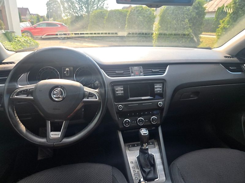 Škoda Octavia (2015) 2.0 TDI SCOUT DSG TOP 4x4 - fotka 10 z 28