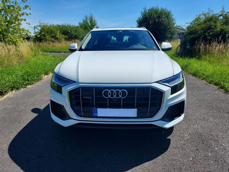 Audi Q8 (2023) 55 TFSI quattro 3.0 / 250 kW - fotka 2 z 22