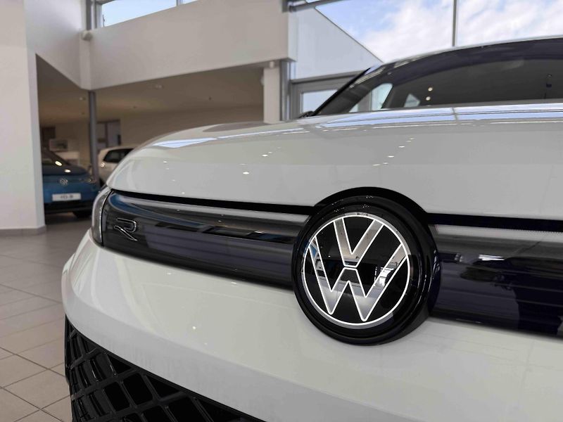 Volkswagen Tiguan (2025) 1,5 TSI 200 kW eHybrid - fotka 4 z 8