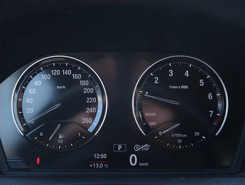 BMW Řada 1 (2017) Sport Line 118i, Automat - fotka 11 z 19