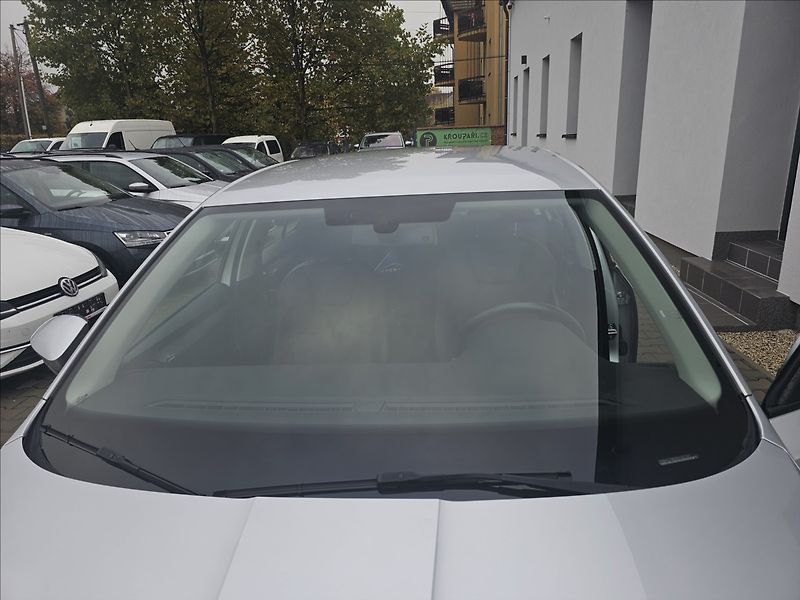 Škoda Octavia III 1,4TSi 103KW Elegance - fotka 44 z 44