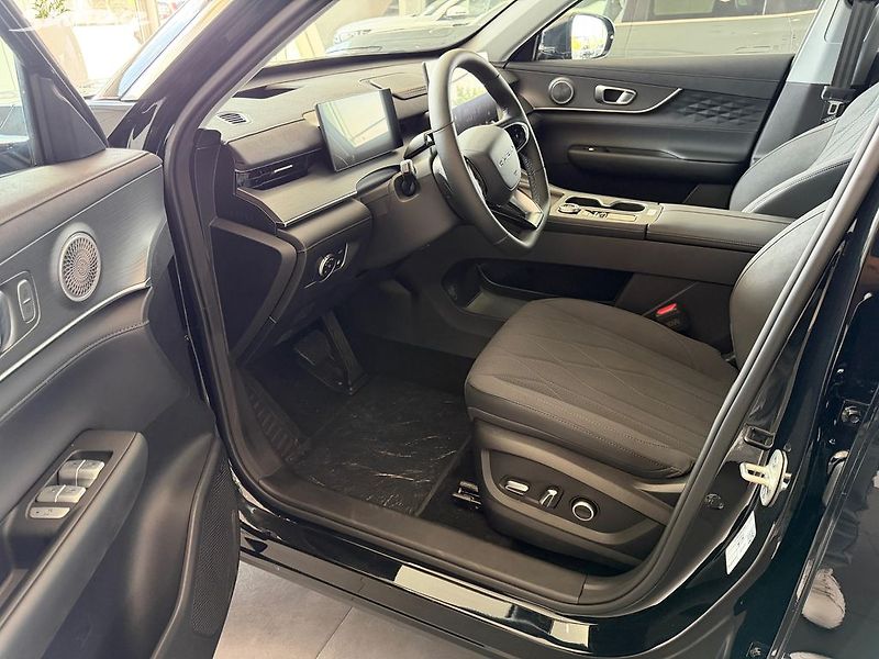 Chery Tiggo 8 PHEV (2026) UNIQUE PANORAMA 7MÍST - fotka 12 z 24