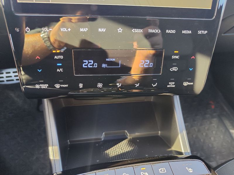 Hyundai Tucson 1.6 T-GDI/169kW N-Line STL HEV - fotka 28 z 39