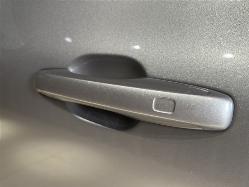 Volvo XC60 (2026) 2,0 B5  Plus Dark - fotka 8 z 30